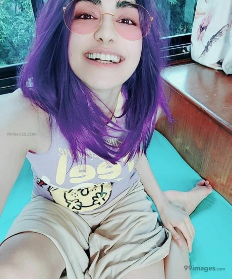 Adah Sharma hd actress pic