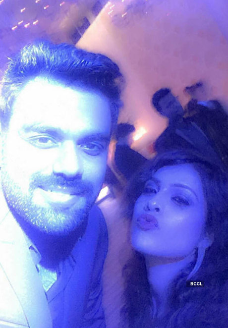 Neha Malik model top pic