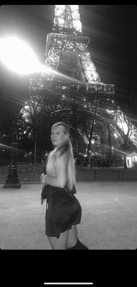 Hannabaumnn xxx model photo