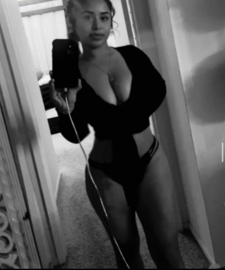 Saraiii Fon777 pornstar exclusive gallery