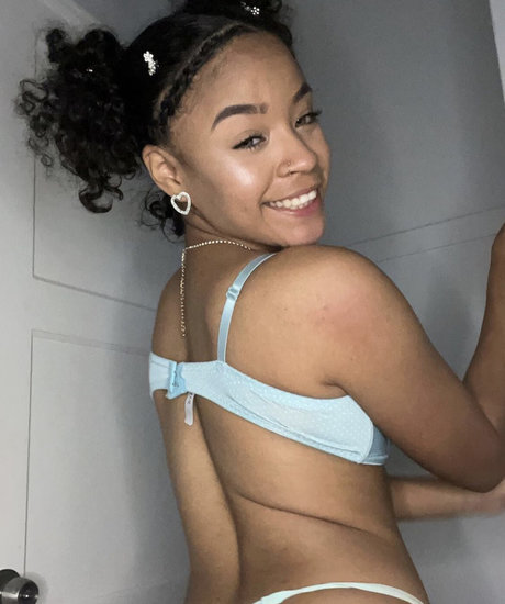 Lionesscave pornstar high quality photo