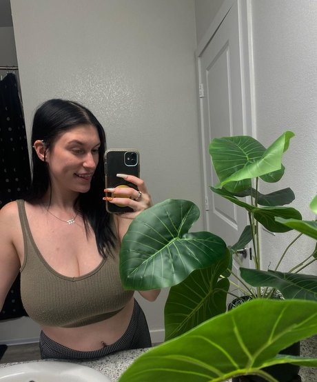 kaylasgallacher model hot photos