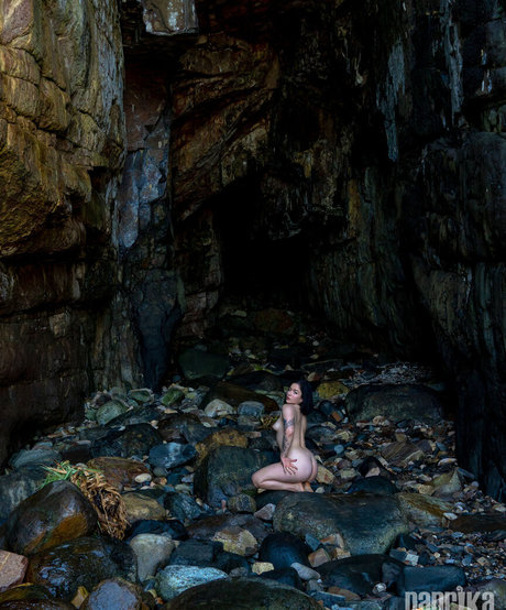 Bi Mejia pornstar erotic picture