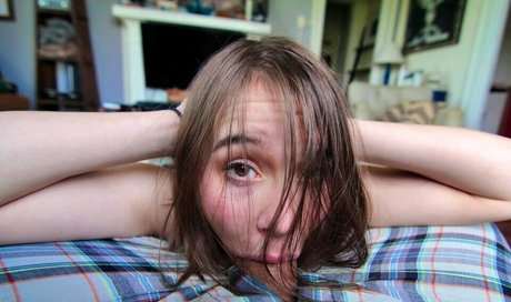 Roanoak pretty model gallery