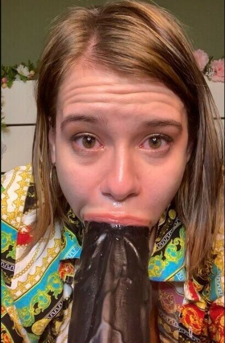 Roanoak model xxx images