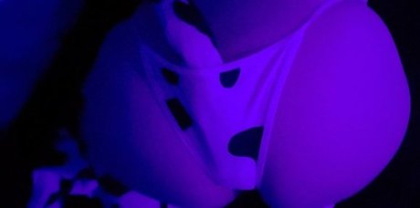 WillOWisps star erotic images