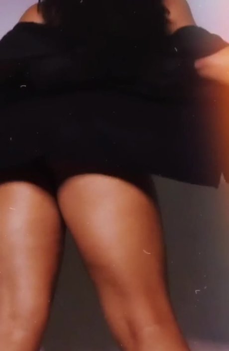 mellnogueiraaa art actress photos