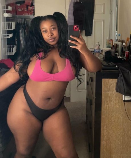 Kiana Marijuana model xxx pictures