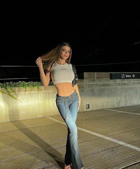 Amanda Kolar nude pornstar galleries