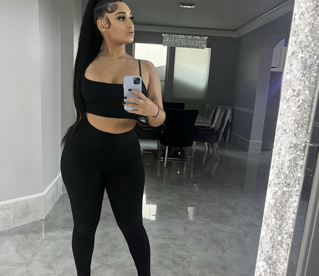 Ms Bagsxo star porn photo