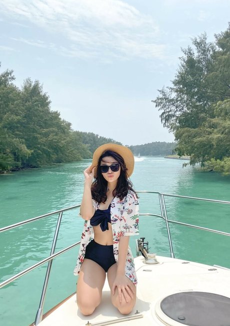 Livy Renata pornstar hd galleries