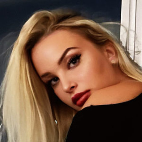 blonde pregnant onlyfans hot nude gallery