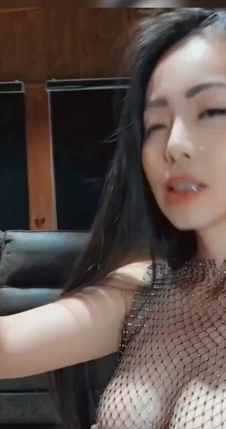 Venezolanas model naked photo