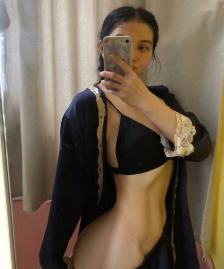 Amber Chan art actress image