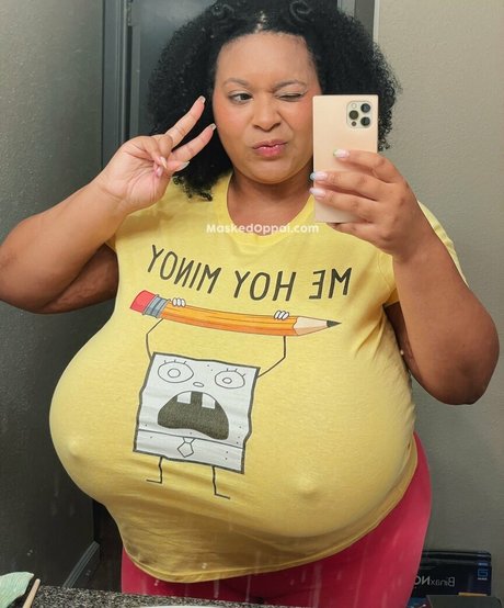 Unmaskedoppai pornographic star pic