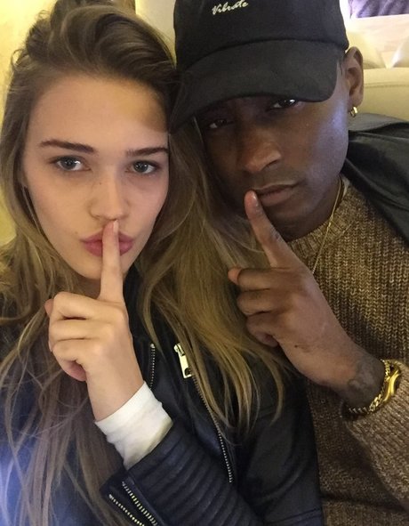 Noel Berry erotic star gallery