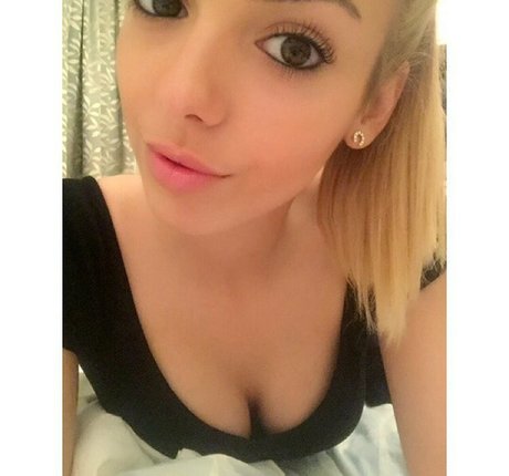 Katherine Bray model nudes images