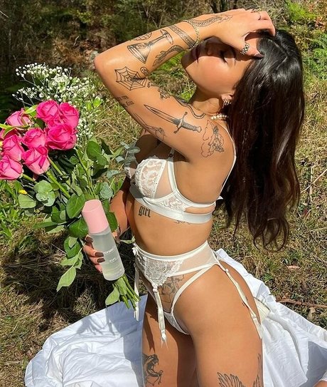 shakirareeve pornographic model pictures