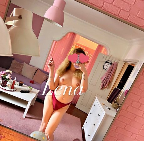 obiriconn model pornographic images