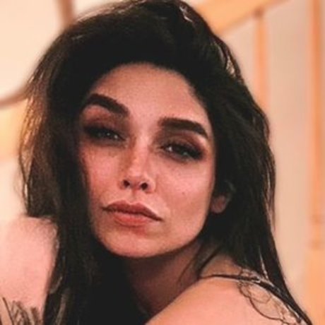 Just the letter v model pornographic images