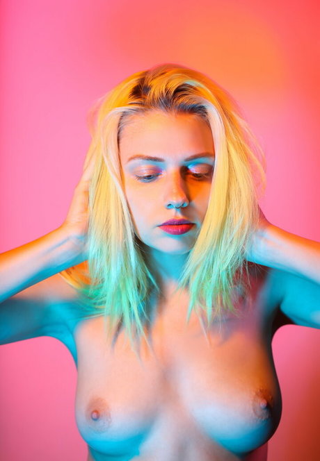 Marisa Papen pornstar hd photos