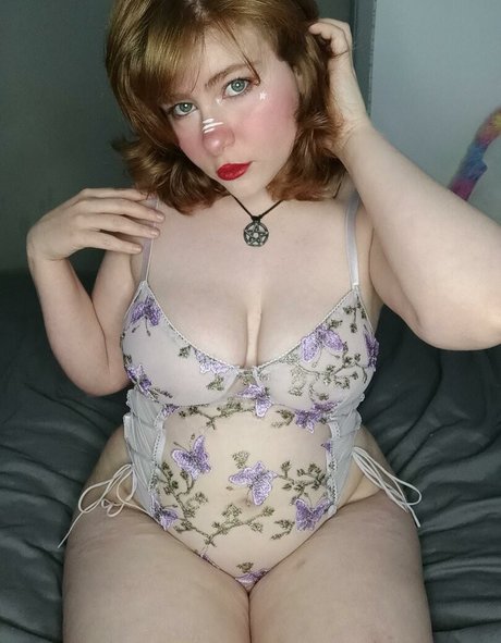 LuckyDarla sex model pics