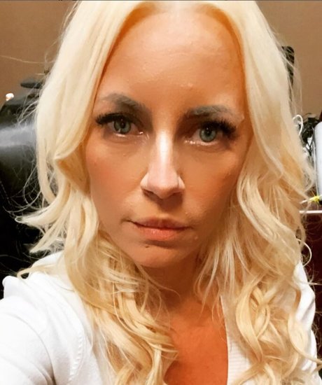 Elektra Smith naked actress pictures