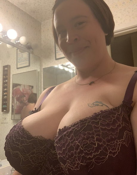 Juicy June nice star pic