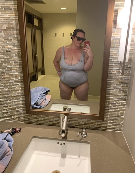 Juicy June perfect star pics