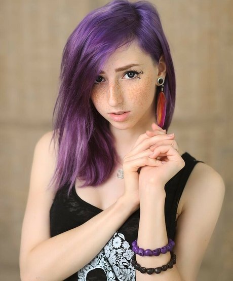 Rocken Rollia sex actress image