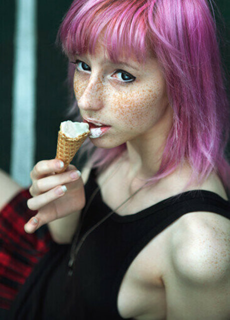 Rocken Rollia free actress img