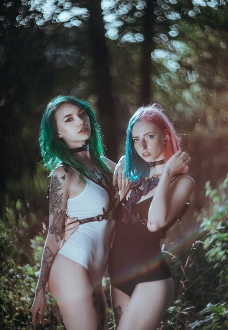 Rocken Rollia best model picture