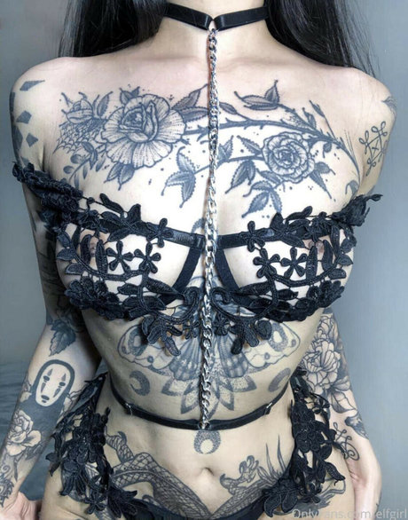 Yenny Zhao erotic star pic