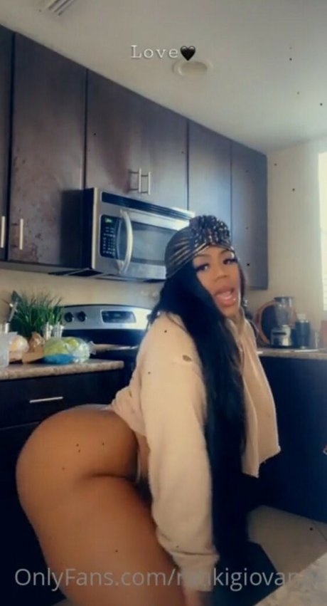 Rahki Giovanni model pretty pics