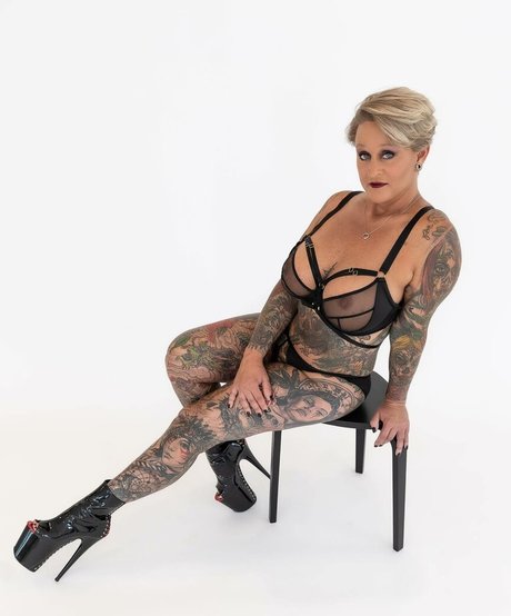 Tricia Anne star nice galleries