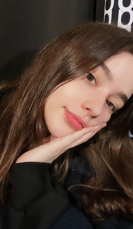 Dasha Tarab naked actress gallery