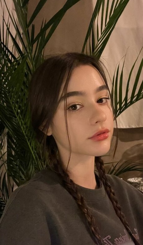 Dasha Tarab nudes pornstar gallery