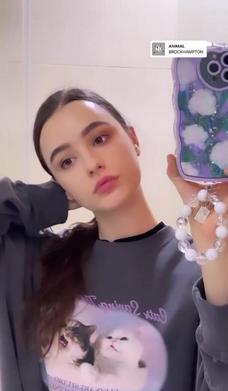 Dasha Tarab model high quality image