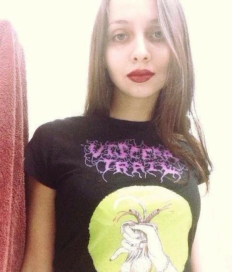 Jennie Naz art model images