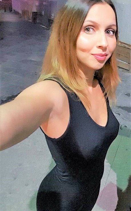 Jennie Naz hd pornstar images