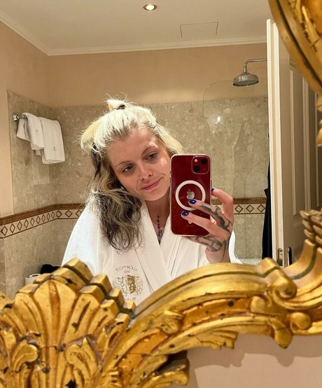 Miss Marilyn porn star photos