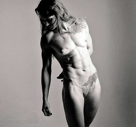 Brittni Kent pornstar pretty pictures