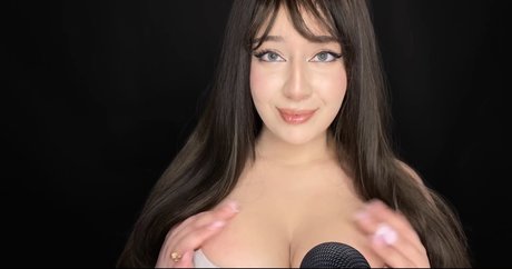 Shiny ASMR naked star photo