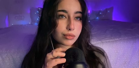 Shiny ASMR porn actress picture