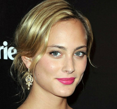 Nora Arnezeder hd actress photo