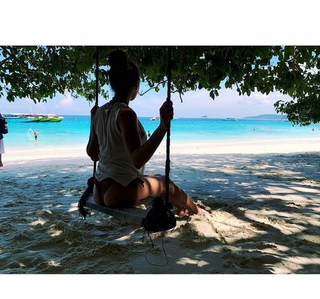 ThatThickPaige model naked galleries