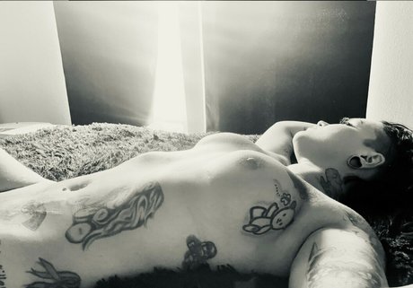 Ms Gunn sex model pictures