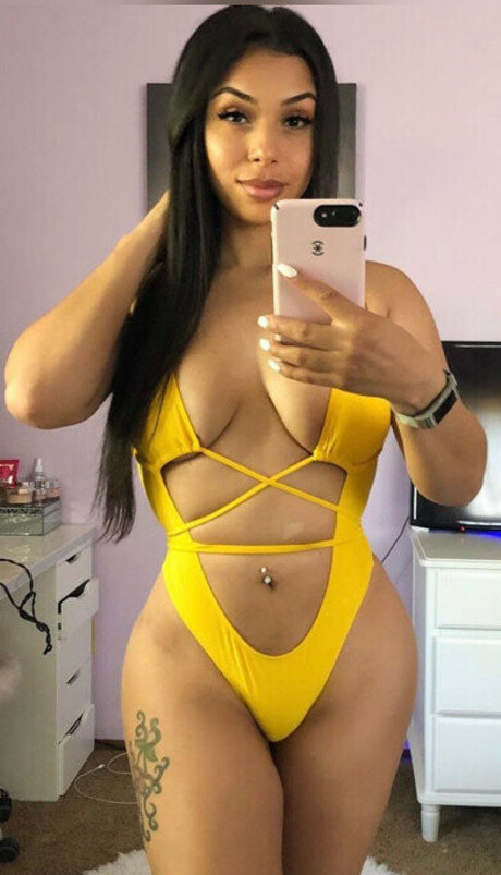 Hellomissbianca model nude pics