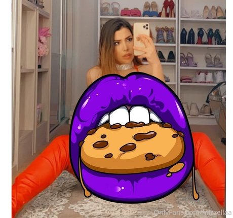 Mizz Ellaa ASMR perfect star gallery