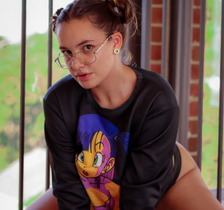 Bbysaturnn sexy model img